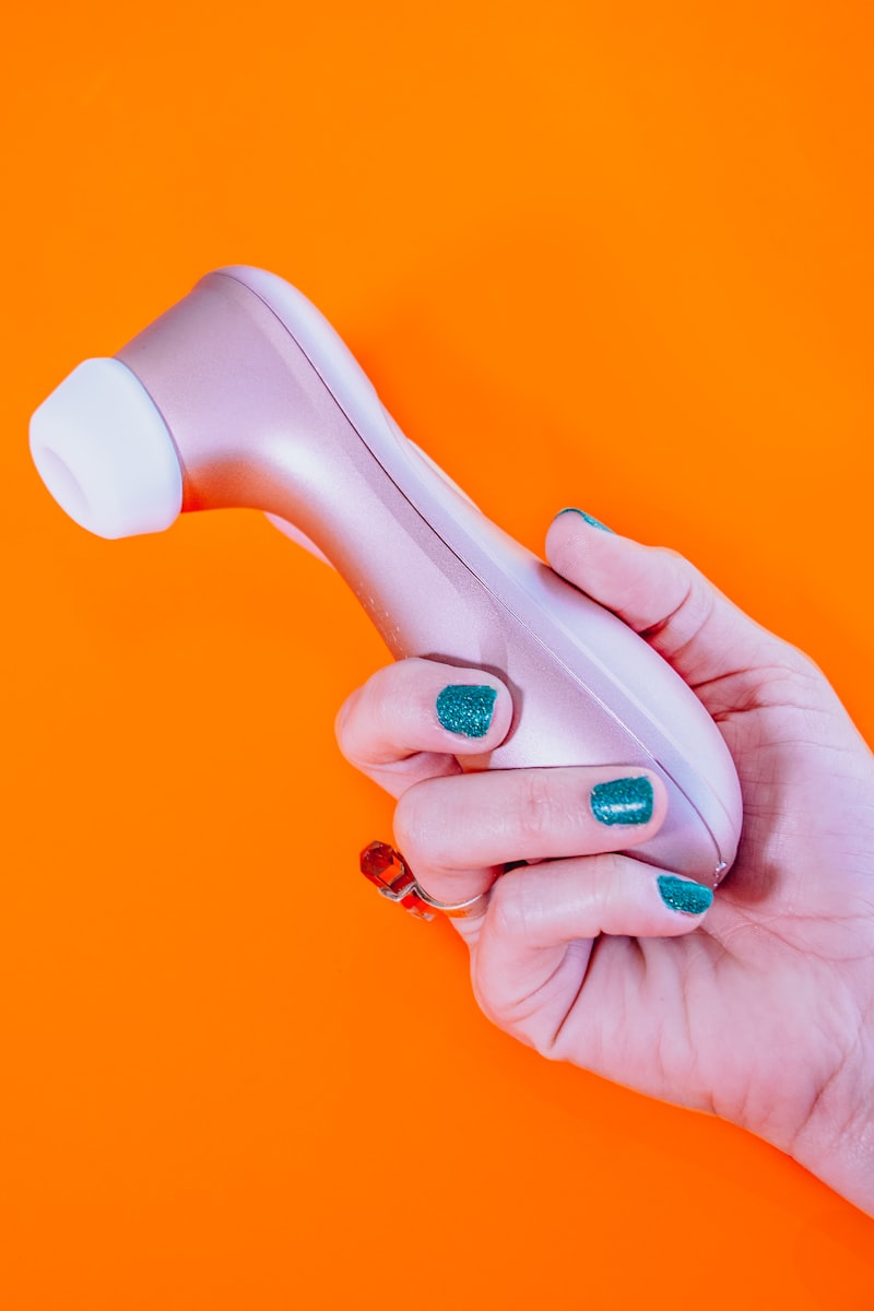 Electric Silicone Facial Cleansing Brush — Sonic Deep Pore Cleanse