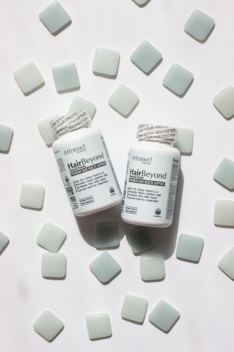 Vitamina cabello y uñas frasco suplemento biotina