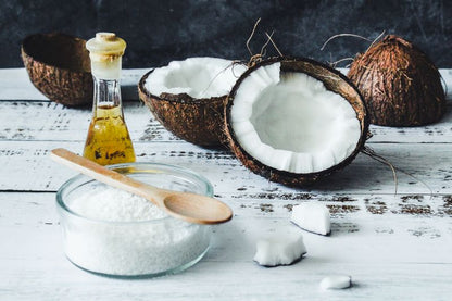 Tratamiento aceite de coco virgen mesa
