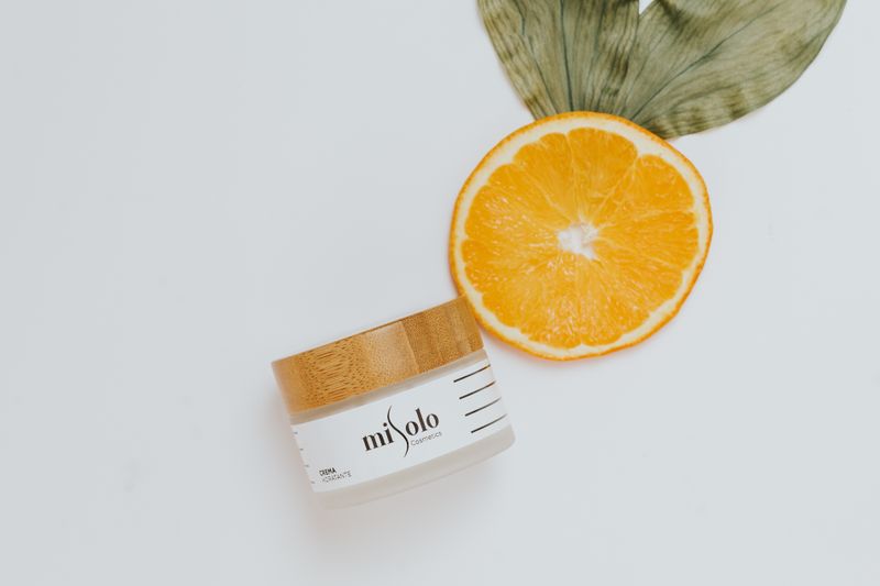 Crema aclarante vitamina C niacinamida cuidado facial