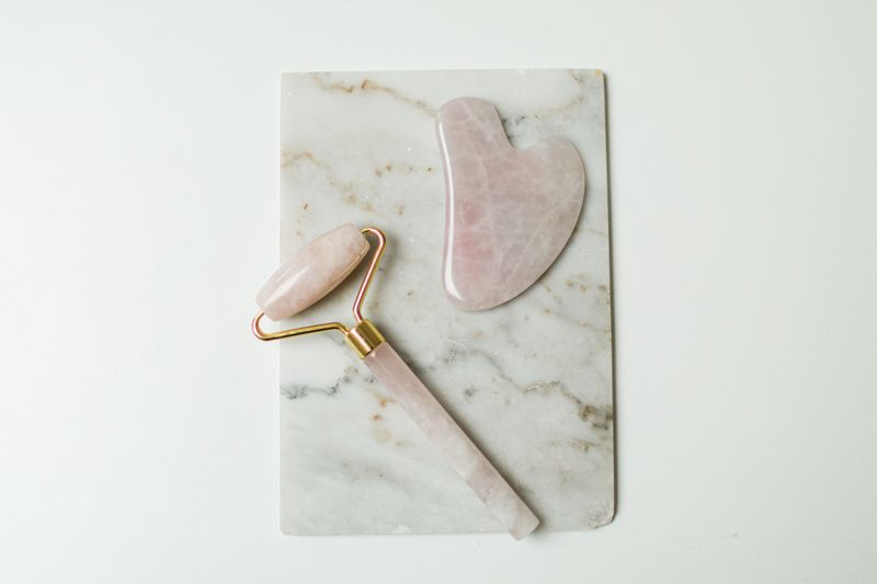 Rose quartz gua sha jade roller facial massage beauty
