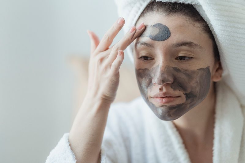 Tratamiento facial carbón activado piel mate sin impurezas
